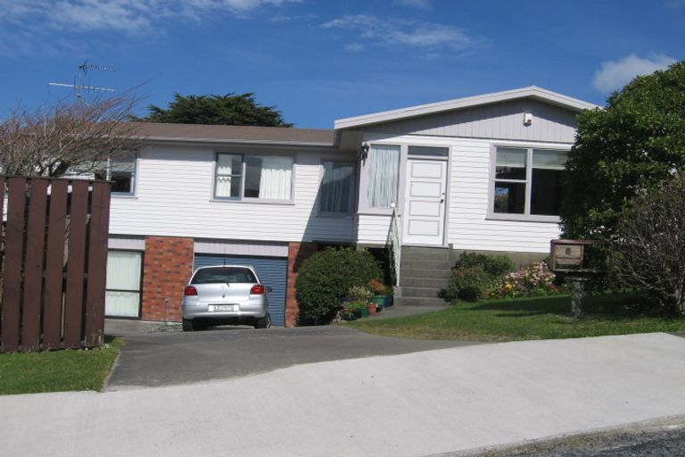 Photo of property in 8 Safari Crescent, Johnsonville, Wellington, 6037