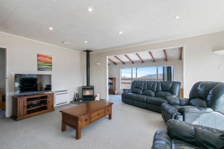 Photo of property in 26 Kingsley Street, Stokes Valley, Lower Hutt, 5019