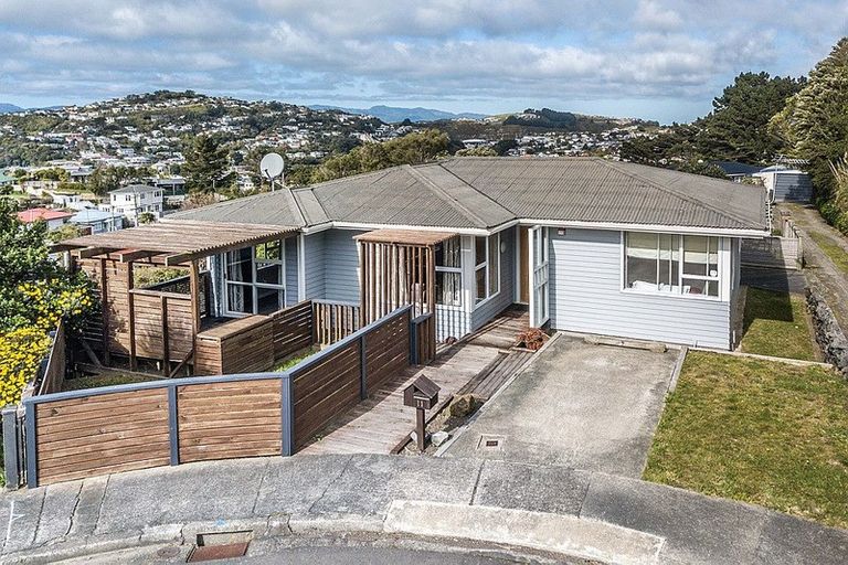 Photo of property in 11 Kimball Place, Johnsonville, Wellington, 6037