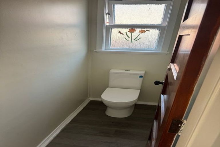 Photo of property in 35 Rangiora Avenue, Roslyn, Palmerston North, 4414