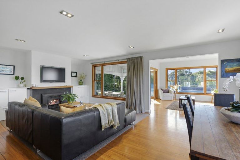 Photo of property in 3 Belleview Terrace, Mount Pleasant, Christchurch, 8081