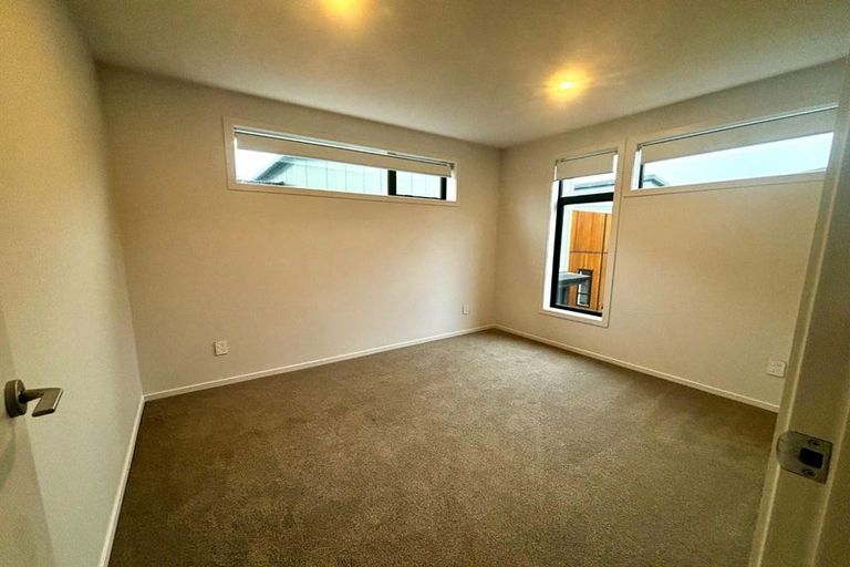 Photo of property in 11/7 Johnston Grove, Taita, Lower Hutt, 5011