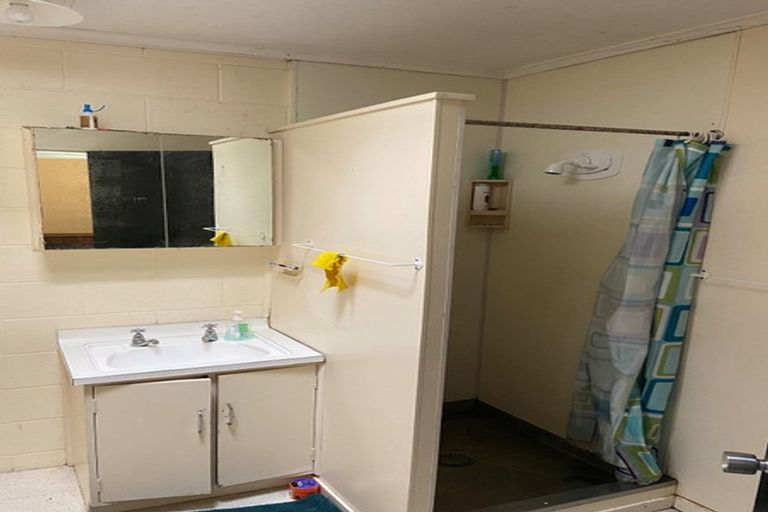 Photo of property in 1b Hereford Street, West End, Palmerston North, 4410