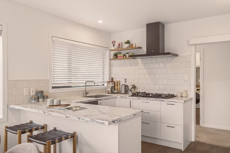 Photo of property in 87 Beachville Road, Redcliffs, Christchurch, 8081