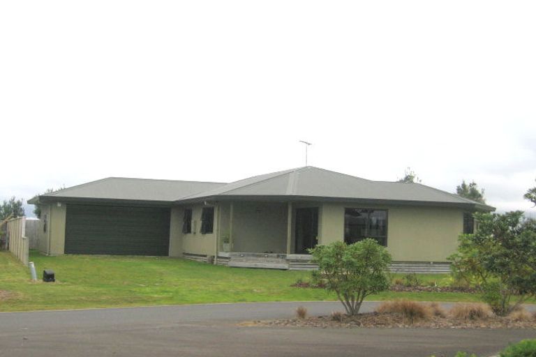Photo of property in 131 Sands Crescent, Matarangi, Whitianga, 3592