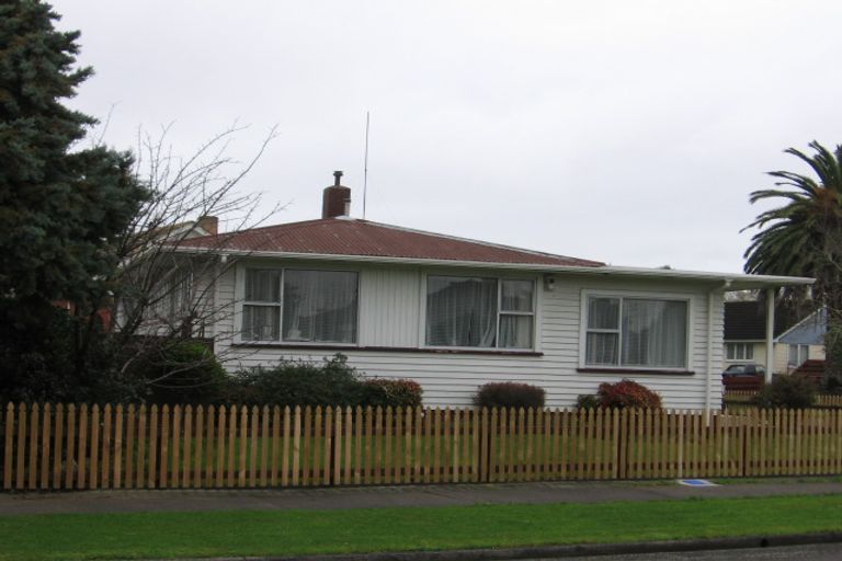 Photo of property in 10 Cavendish Crescent, Awapuni, Palmerston North, 4412