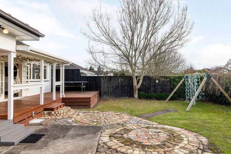 Photo of property in 26 Forest Lake Road, Forest Lake, Hamilton, 3200