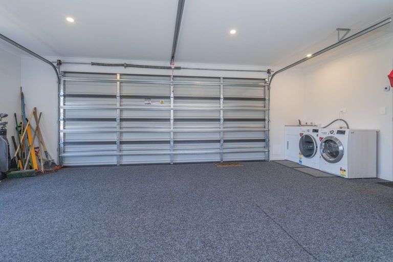 Photo of property in 8 Palm Drive, Whitianga, 3510