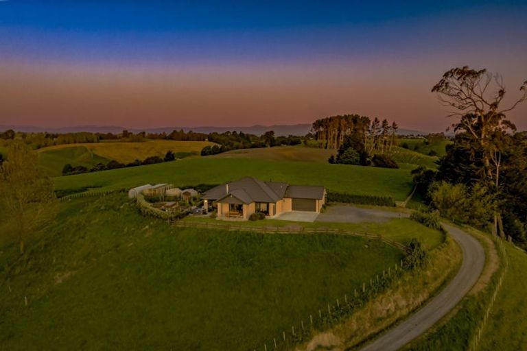 Photo of property in 268 Halcombe Road, Feilding, 4775