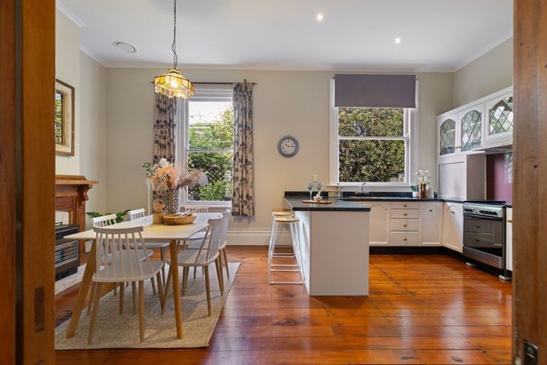 Photo of property in 38 Waldegrave Street, Palmerston North, 4410