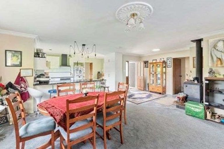 Photo of property in 5 Buckley Road, Shannon, Palmerston North, 4474