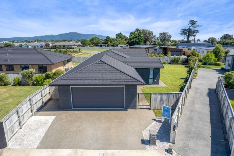 Photo of property in 9 Christow Court, Paraparaumu, 5032