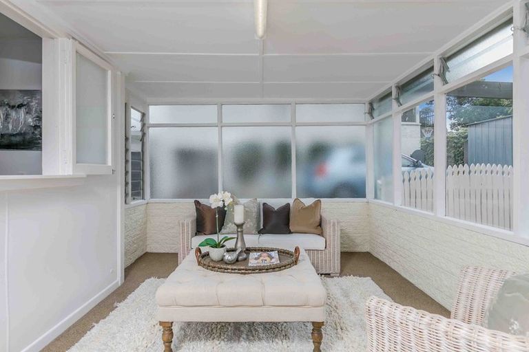 Photo of property in 26 Bucklands Beach Road, Bucklands Beach, Auckland, 2012