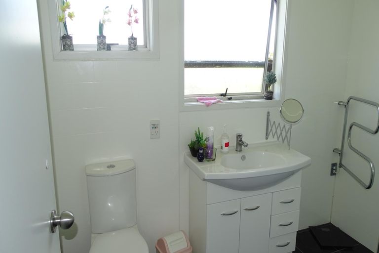 Photo of property in 9 Arnwood Street, Manurewa, Auckland, 2102