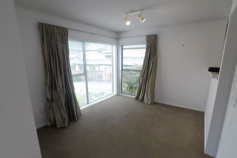 Photo of property in 2/24 Ottawa Road, Ngaio, Wellington, 6035