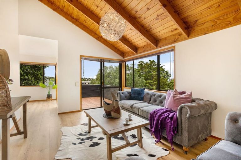 Photo of property in 2/56 Galaxy Drive, Mairangi Bay, Auckland, 0630