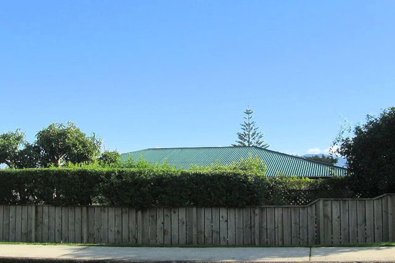 Photo of property in 21 Aorangi Road, Paraparaumu, 5032