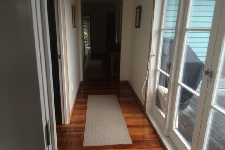 Photo of property in 14 Peter Terrace, Castor Bay, Auckland, 0620