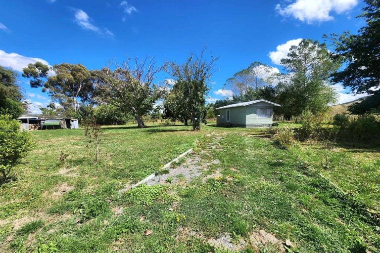 Photo of property in 11 Alexander Street, Ohingaiti, Kimbolton, 4785