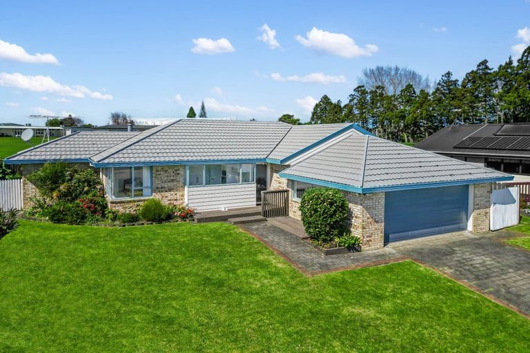 Photo of property in 60 Elsie Drive, Waiuku, 2123