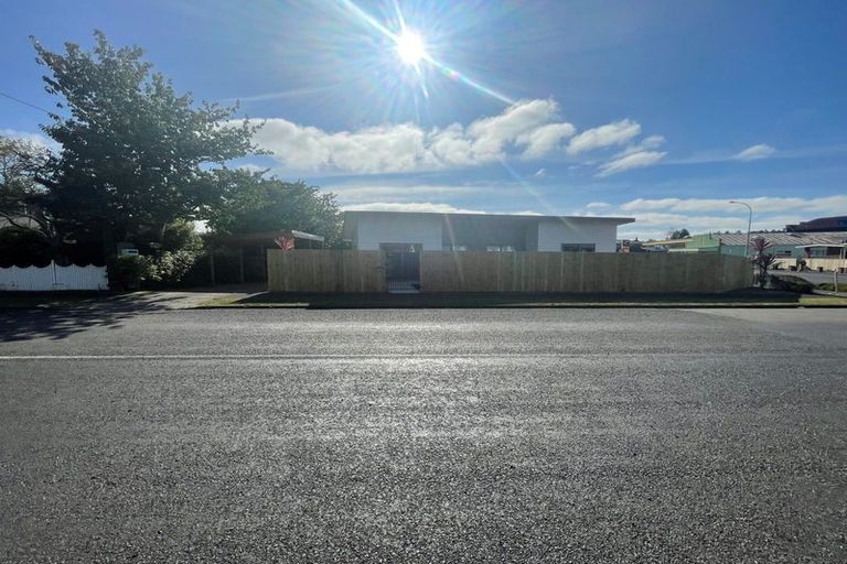 Photo of property in 17 Brown Street, Inglewood, 4330