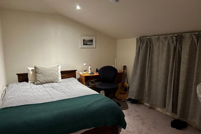 Photo of property in 72a Hazlewood Avenue, Karori, Wellington, 6012