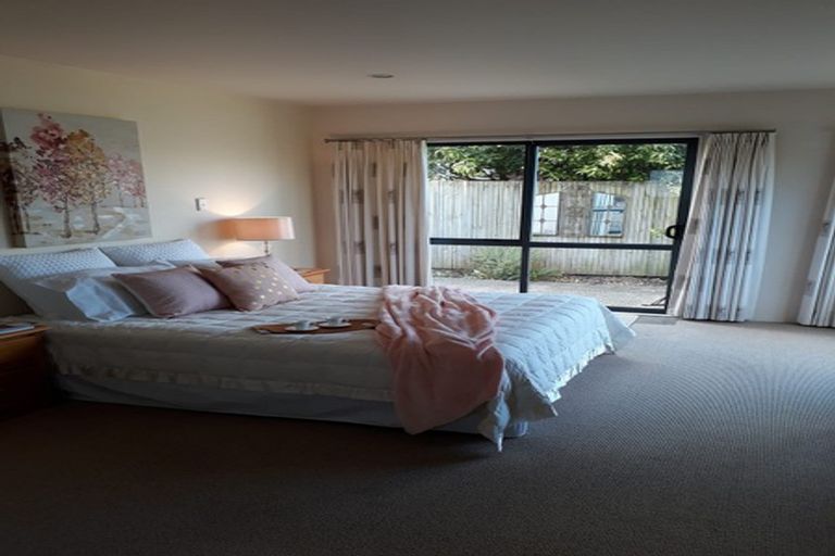 Photo of property in 28a James Cook Drive, Whitby, Porirua, 5024