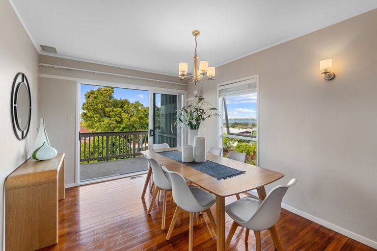 Photo of property in 10a Jaemont Avenue, Te Atatu South, Auckland, 0610