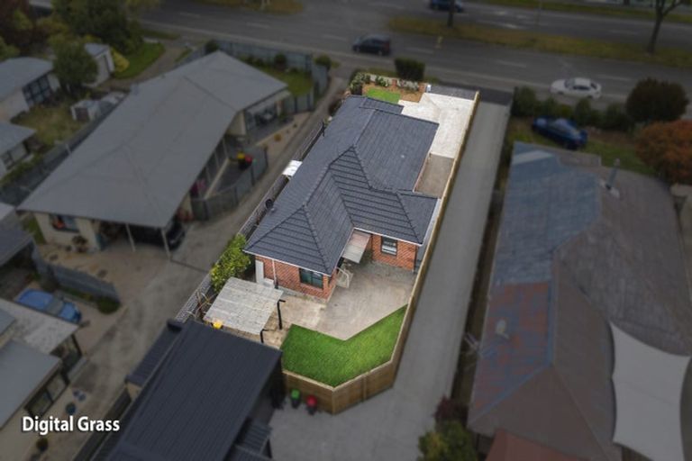 Photo of property in 220 Harewood Road, Bishopdale, Christchurch, 8053