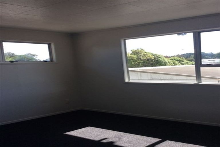Photo of property in 18 Penfold Place, Henderson, Auckland, 0610