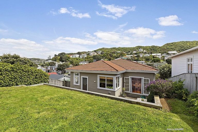 Photo of property in 85 The Parade, Island Bay, Wellington, 6023