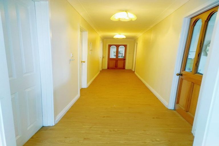 Photo of property in 64 Bleakhouse Road, Bucklands Beach, Auckland, 2014