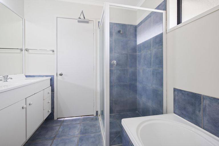 Photo of property in 1 Ranch Place, Pukekohe, 2120