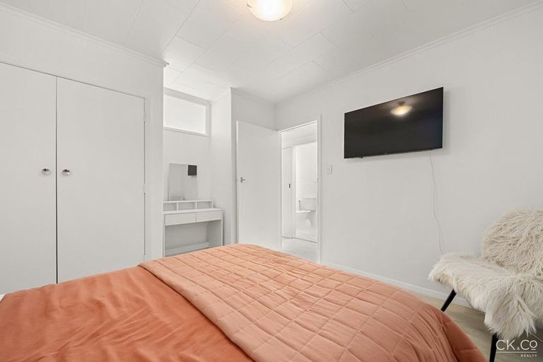 Photo of property in 2/26 Deller Grove, Silverstream, Upper Hutt, 5019