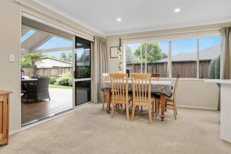 Photo of property in 64 Saint James Drive, Huntington, Hamilton, 3210