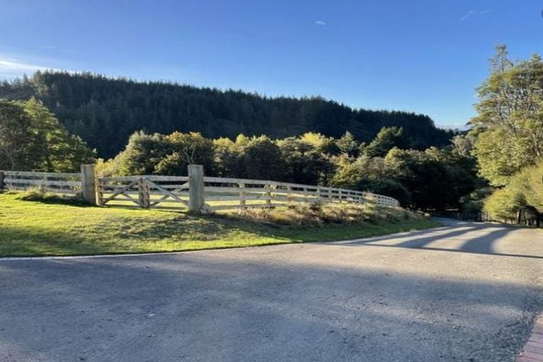 Photo of property in 357 Whitemans Valley Road, Whitemans Valley, Upper Hutt, 5371