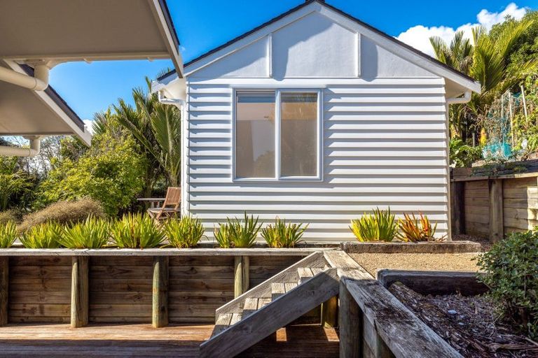 Photo of property in 2/28 Beach Parade, Oneroa, Waiheke Island, 1081