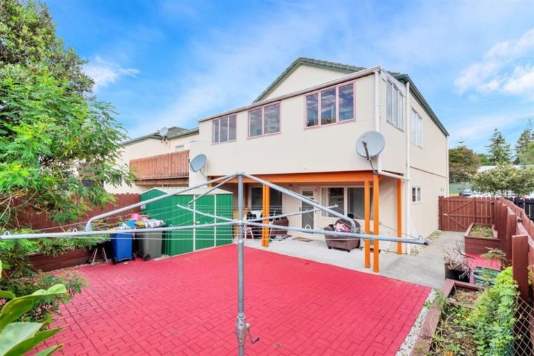 Photo of property in 25 Pooks Road, Ranui, Auckland, 0612