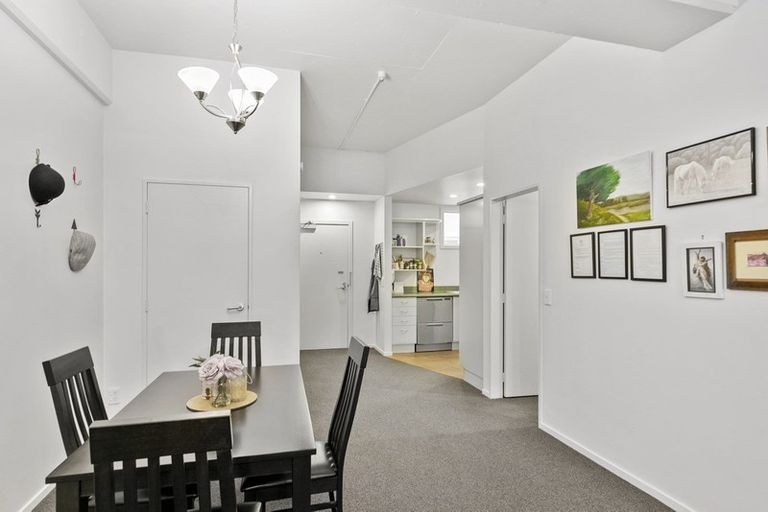 Photo of property in Lexington Apartments, 33f Hania Street, Mount Victoria, Wellington, 6011