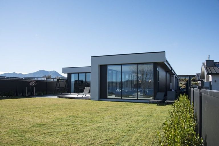 Photo of property in 26 Kuiwai Drive, Rainbow Point, Taupo, 3330