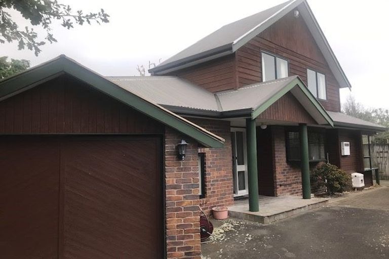 Photo of property in 2/15 Allen Street, Boulcott, Lower Hutt, 5011