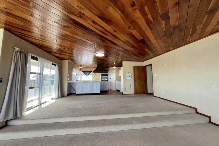 Photo of property in 125 Redoubt Road, Goodwood Heights, Auckland, 2105