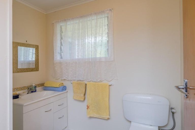 Photo of property in 11 Weraroa Road, Levin, 5510