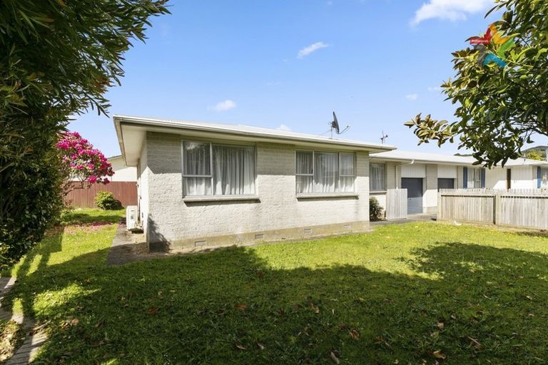 Photo of property in 6b Belgrave Street, Wainuiomata, Lower Hutt, 5014