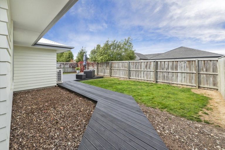 Photo of property in 46 Shillingford Boulevard, Rolleston, 7615