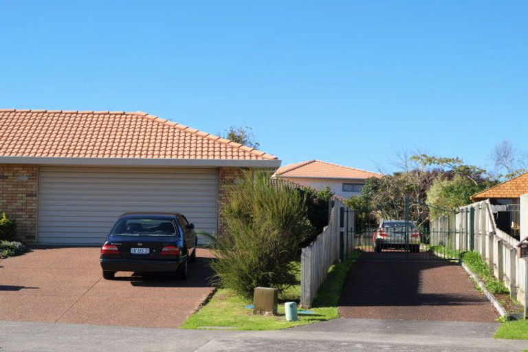 Photo of property in 136 Millhouse Drive, Northpark, Auckland, 2013