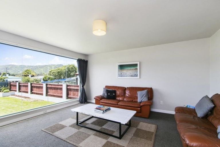 Photo of property in 118 Wainuiomata Road, Wainuiomata, Lower Hutt, 5014