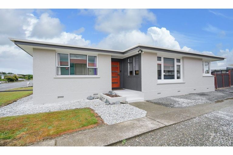 Photo of property in 250 Centre Street, Heidelberg, Invercargill, 9812