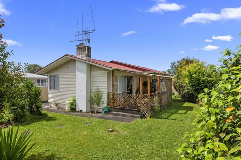 Photo of property in 15 Rosalind Street, Deanwell, Hamilton, 3206