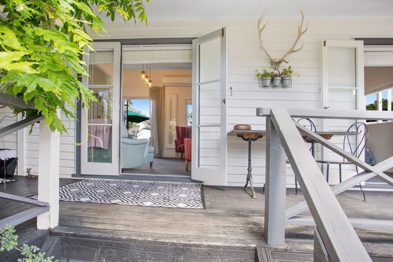 Photo of property in 6 Beresford Street, Russell, 0202